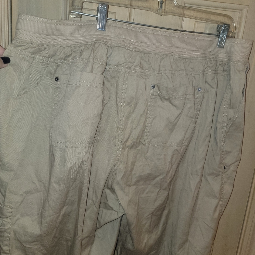 Womens Plus Sz 18/20 Essentials Multi Pocket Capri Cropped Pants Ties At Bottom - Picture 5 of 7